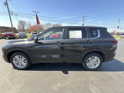 2023 Mitsubishi Outlander ES 2.5 2WD