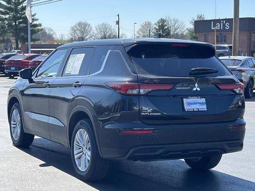 2023 Mitsubishi Outlander ES 2.5 2WD