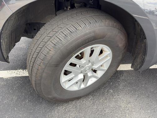 2014 Nissan Frontier SV