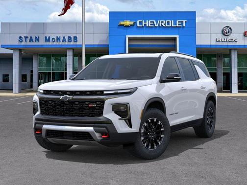 Polar White Tricoat 2026 Chevrolet Traverse AWD Z71