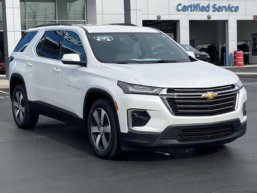 2023 Chevrolet Traverse LT Leather