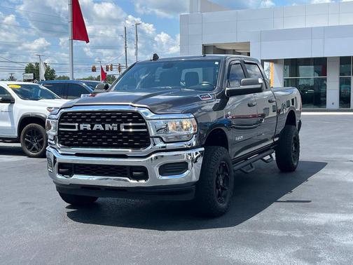 2022 RAM 2500 Big Horn Crew Cab 4x4 6'4' Box