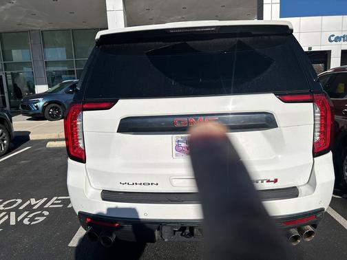 2022 GMC Yukon 4WD AT4