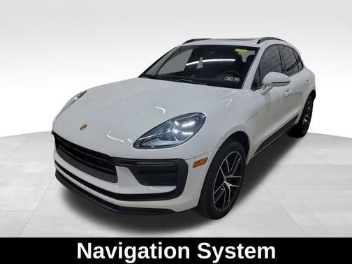 2022 Porsche Macan Base