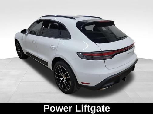 2022 Porsche Macan Base