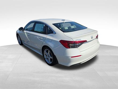 Platinum White Pearl 2022 Honda Civic EX