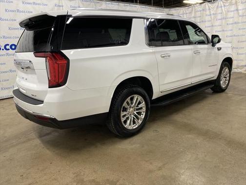 2023 GMC Yukon XL SLT