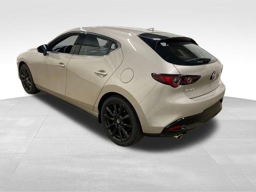 Platinum 2026 Mazda Mazda3 FWD w/Premium Package