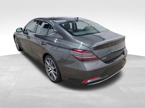 2023 Genesis G70 2.0T AWD