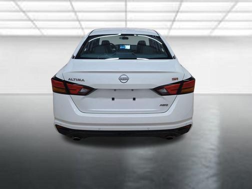 Pearl White Tricoat 2024 Nissan Altima SR Intelligent AWD