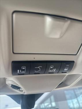 2015 Chrysler Town & Country Limited Platinum