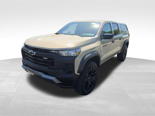 Sand Dune Metallic 2023 Chevrolet Colorado Trail Boss