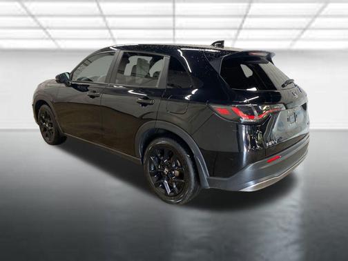 Crystal Black Pearl 2024 Honda HR-V Sport