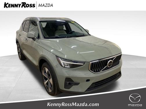 Sage Green Metallic 2023 Volvo XC40 B5 Plus Bright Theme