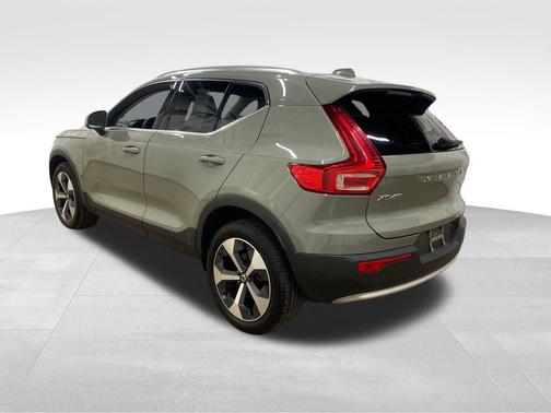 Sage Green Metallic 2023 Volvo XC40 B5 Plus Bright Theme