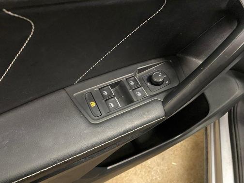 2023 Volkswagen Tiguan 2.0T SE 4MOTION