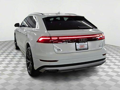 2025 Audi Q8 55 Premium
