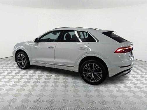 2025 Audi Q8 55 Premium