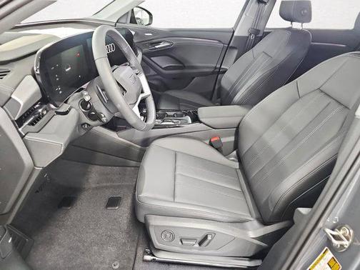 2025 Audi Q6 e-tron Premium Plus quattro