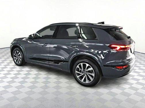 2025 Audi Q6 e-tron Premium Plus quattro