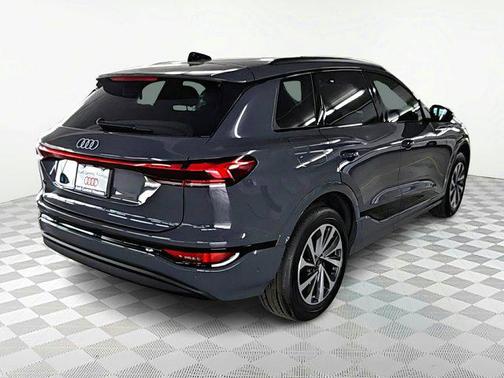 2025 Audi Q6 e-tron Premium Plus quattro