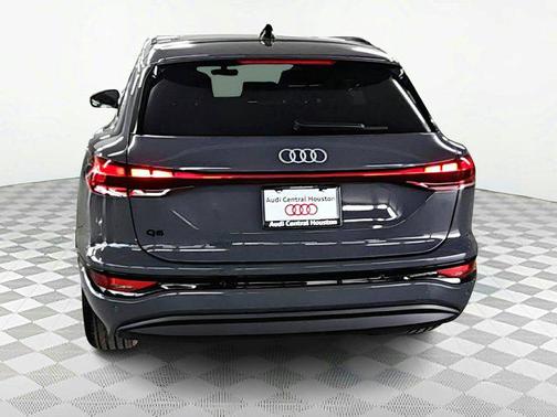 2025 Audi Q6 e-tron Premium Plus quattro