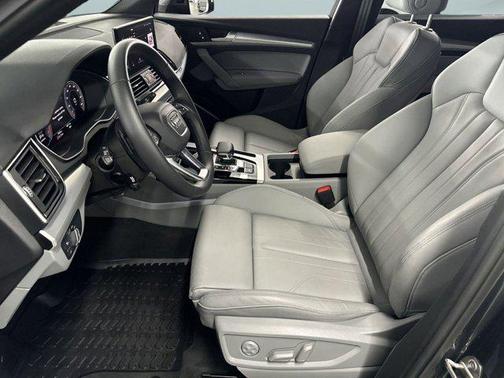 2025 Audi Q5 45 S line Premium