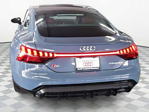 2024 Audi RS e-tron GT quattro