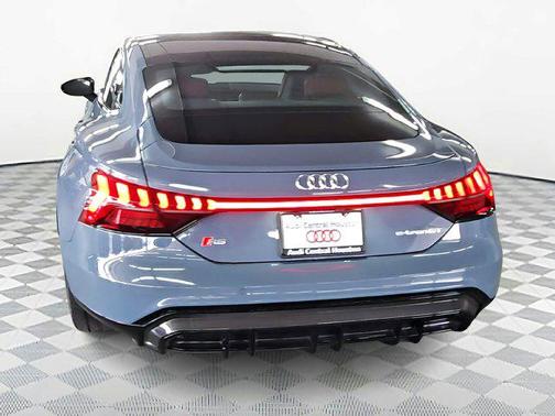 2024 Audi RS e-tron GT quattro
