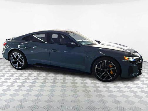2024 Audi RS e-tron GT quattro