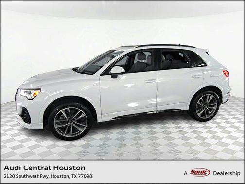 2024 Audi Q3 Premium 45 TFSI S line quattro Tiptronic