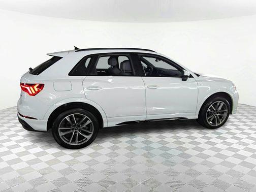 2024 Audi Q3 Premium 45 TFSI S line quattro Tiptronic