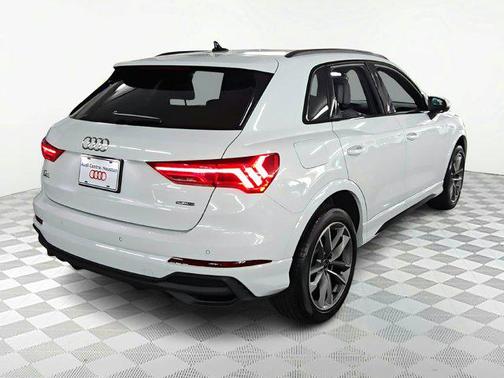 2024 Audi Q3 Premium 45 TFSI S line quattro Tiptronic