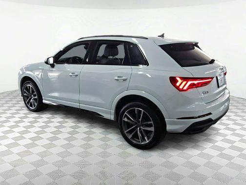 2024 Audi Q3 Premium 45 TFSI S line quattro Tiptronic