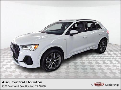 2024 Audi Q3 Premium 45 TFSI S line quattro Tiptronic