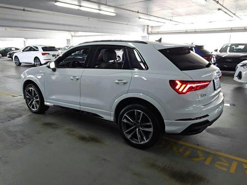 2024 Audi Q3 Premium 45 TFSI S line quattro Tiptronic