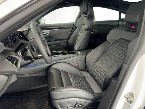 Arkona White 2026 Audi S e-tron GT Premium Plus quattro