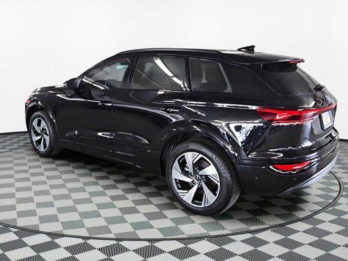 2025 Audi Q6 e-tron Premium Plus quattro