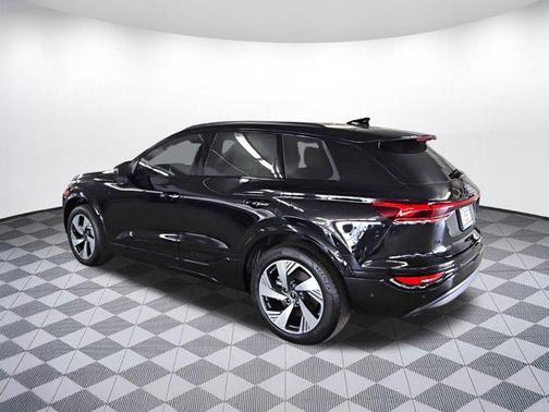 2025 Audi Q6 e-tron Premium Plus quattro