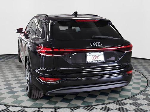 2025 Audi Q6 e-tron Premium Plus quattro