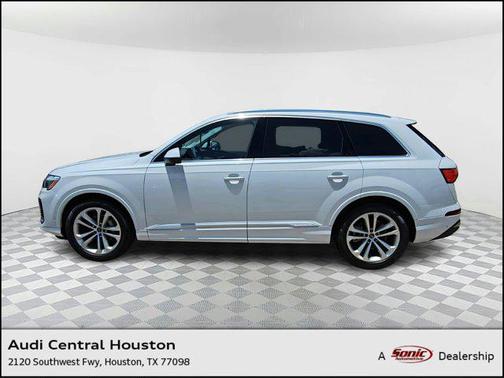 2025 Audi Q7 55 Premium Plus