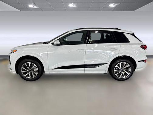 2025 Audi Q6 e-tron Premium quattro