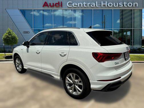 2025 Audi Q3 Premium 45 TFSI S line quattro Tiptronic