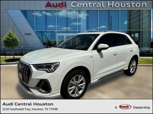 2025 Audi Q3 Premium 45 TFSI S line quattro Tiptronic