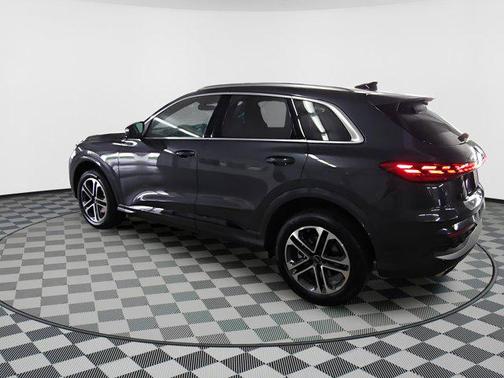 2025 Audi Q5 Premium Plus