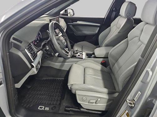 2024 Audi Q5 45 S line Premium Plus