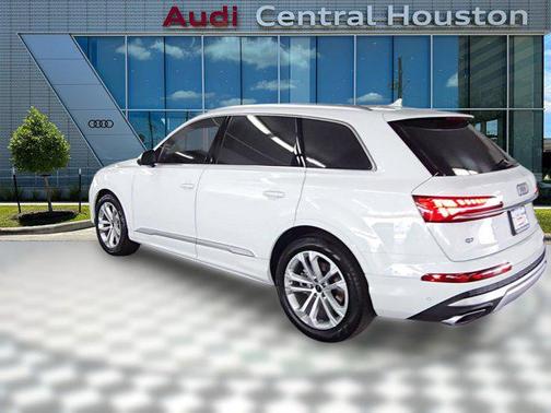 2025 Audi Q7 55 Premium Plus