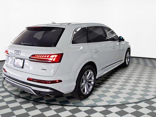 2025 Audi Q7 55 Premium Plus
