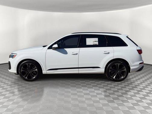 Glacier White Metallic 2026 Audi Q7 55 Premium Plus