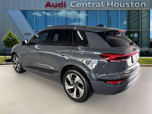 2025 Audi Q6 e-tron Prestige quattro